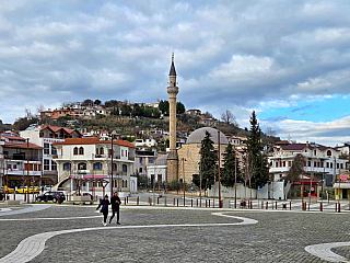Olověná mešita (Lead Mosque) na náměstí (Berat, Albánie)
