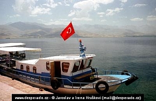 Jezero Van Gölü u města Van (Turecko)