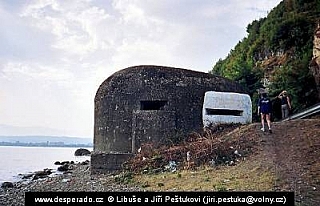 Obří bunkr u Ohridu před Pogradcem (Albánie)