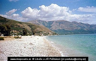 Qeparo, nádherná pustá pláž (Albánie)