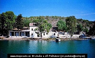 Připlouváme do Butrintu (Albánie)