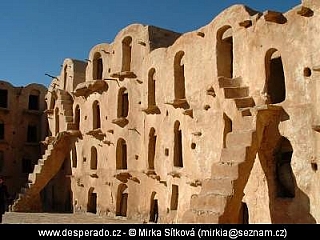 Berberská vesnice (Tunisko)