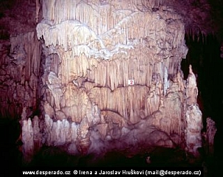 Jeskyně Perama (Řecko)