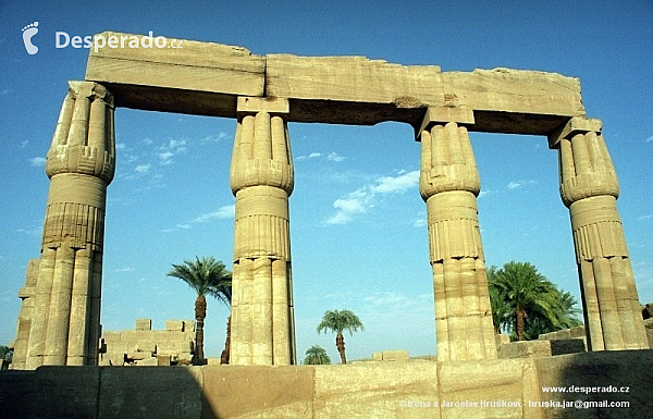 Amonův chrám Karnak v Luxoru (Egypt)