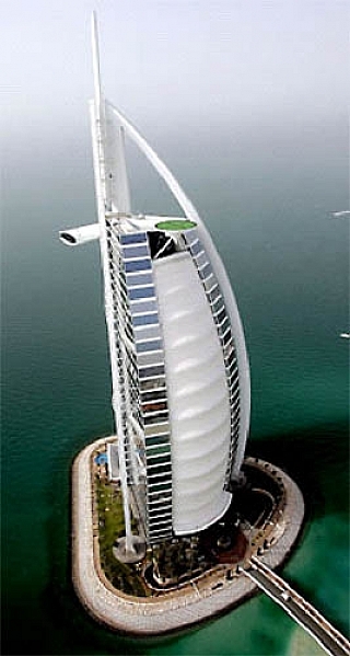 Burj Al Arab v Dubaji (Spojené arabské emiráty)