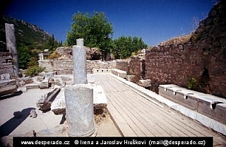 Veřejné latríny v Efesos (Turecko)