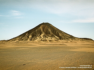 Černá poušť - v předpeklí sopečných kuželů