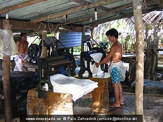 Hnetenie gutaperce (Thajsko)