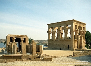 Philae - ostrovní chrám bohyně Eset (Egypt)