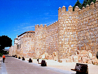 Avila – město za hradbami
