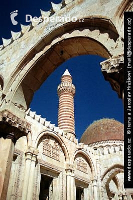Pohádkový kurdský palác Ishak Pasha (Turecko)