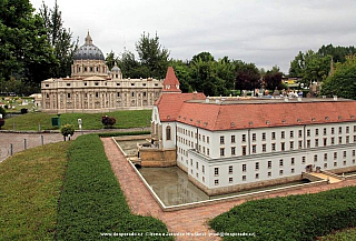 Zmenšený svět v parku Minimundus v Klagenfurtu (Rakousko)