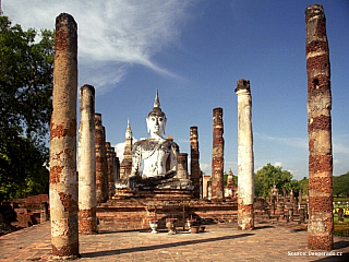 Sukhothai – svět kamenných Buddhů