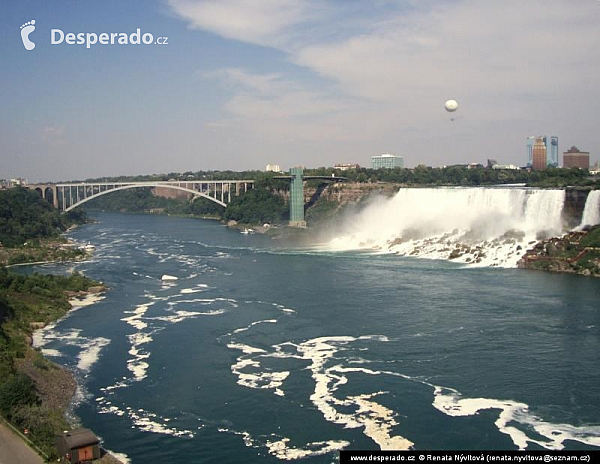 Niagarské vodopády (Kanada)