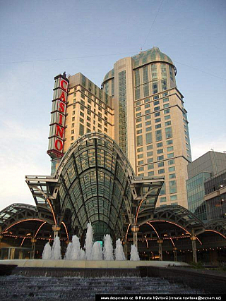 Niagarské vodopády (Kanada)