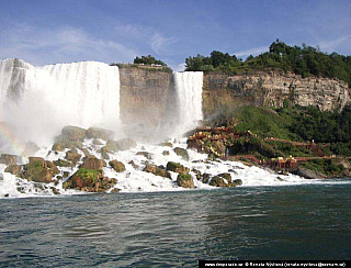 Niagarské vodopády (Kanada)